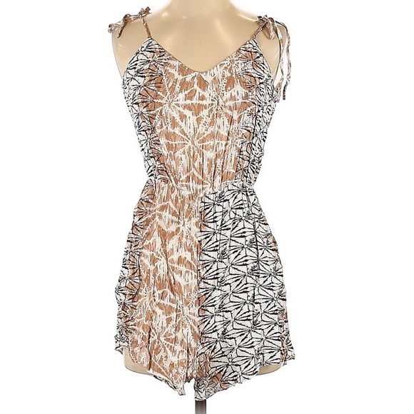 BCBGMAXAZRIA Women's Tan White Black Flowy Romper Medium - Picture 1 of 9